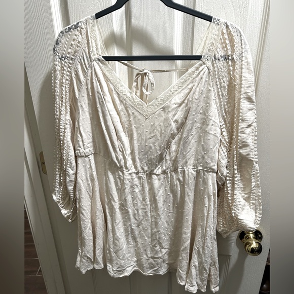 Torrid top - Picture 1 of 3